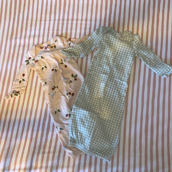 Baby Girl Gowns - Premie - Picture 1 of 3